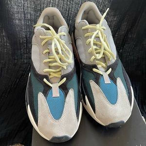 Yeezy Boost 700 wave runner